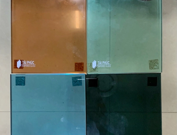 Kính Xanh Lá, Xanh Đen, kính Trà